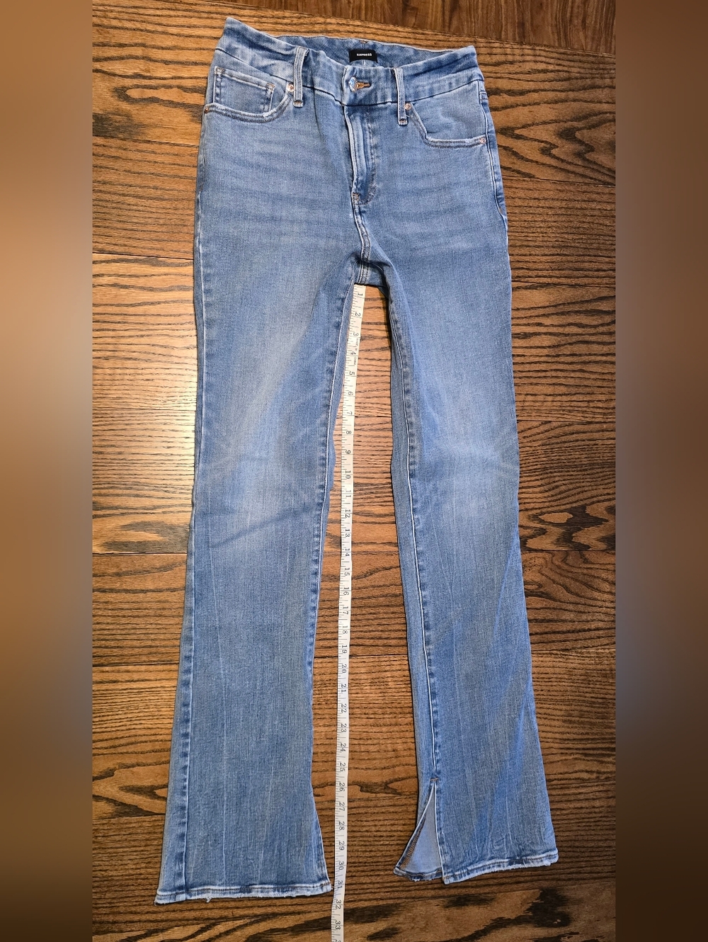 Express Skyscraper Light Wash Mid-Rise Bootcut Jeans - Picture 3 of 4